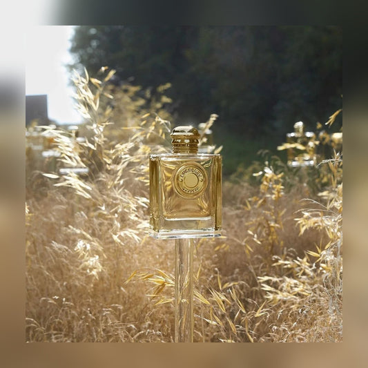 Burberry Goddess Eau de Parfum – 100ml - lifestyle product view 1