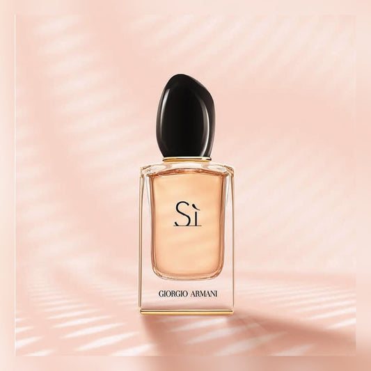 Giorgio Armani Sì Eau de Parfum – 100ml - lifestyle product view 1