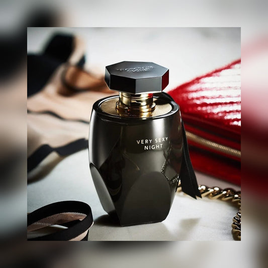 Victoria's Secret Very Sexy Night Eau de Parfum – 100ml - lifestyle product view 2