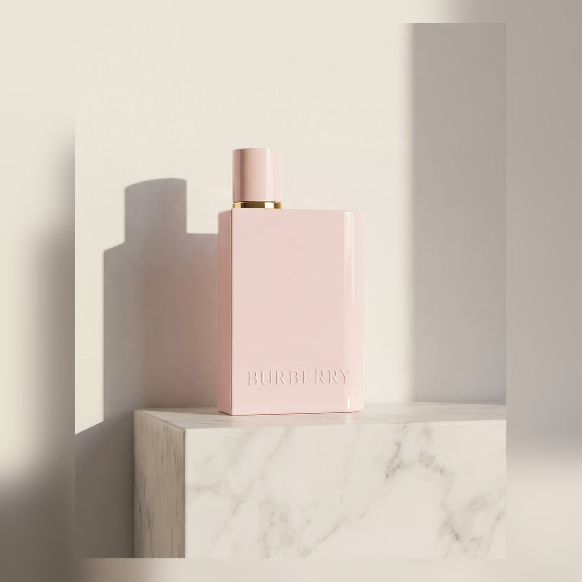 Burberry Her Elixir de Parfum – 100ml - lifestyle product view 2